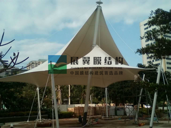 ?？谛∮螆@景觀膜結(jié)構(gòu)工程完工